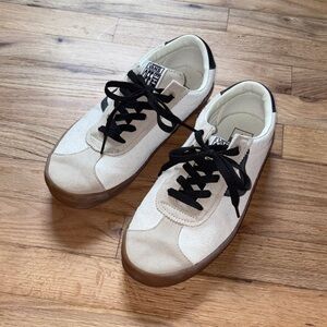 Vans Men's Cream and Black Sport Low Sneakers